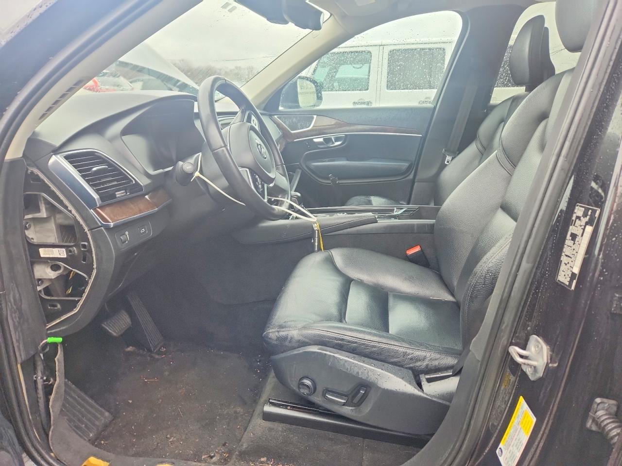 2016 VOLVO XC90