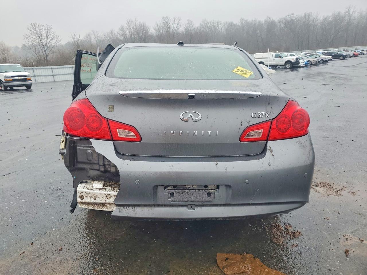 2013 INFINITI G37