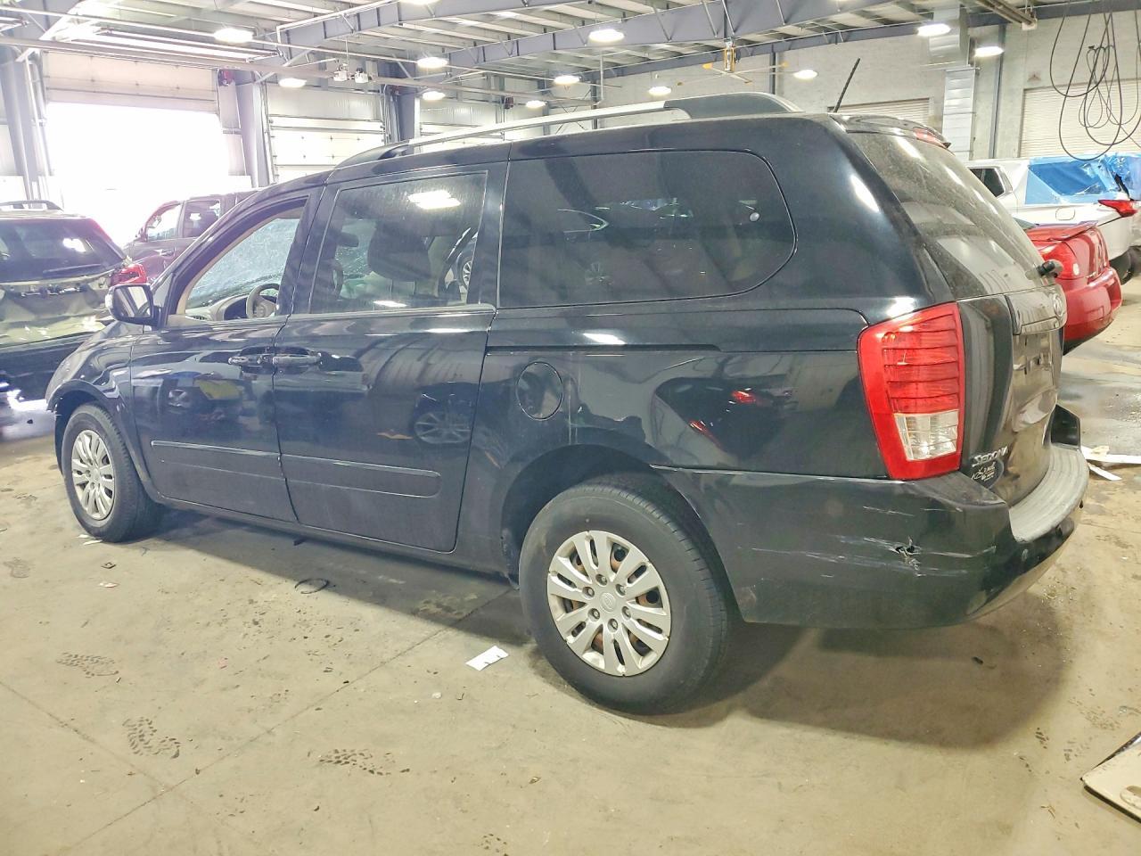 2011 KIA SEDONA