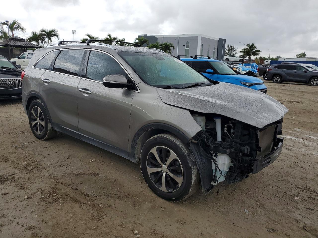 2016 KIA SORENTO