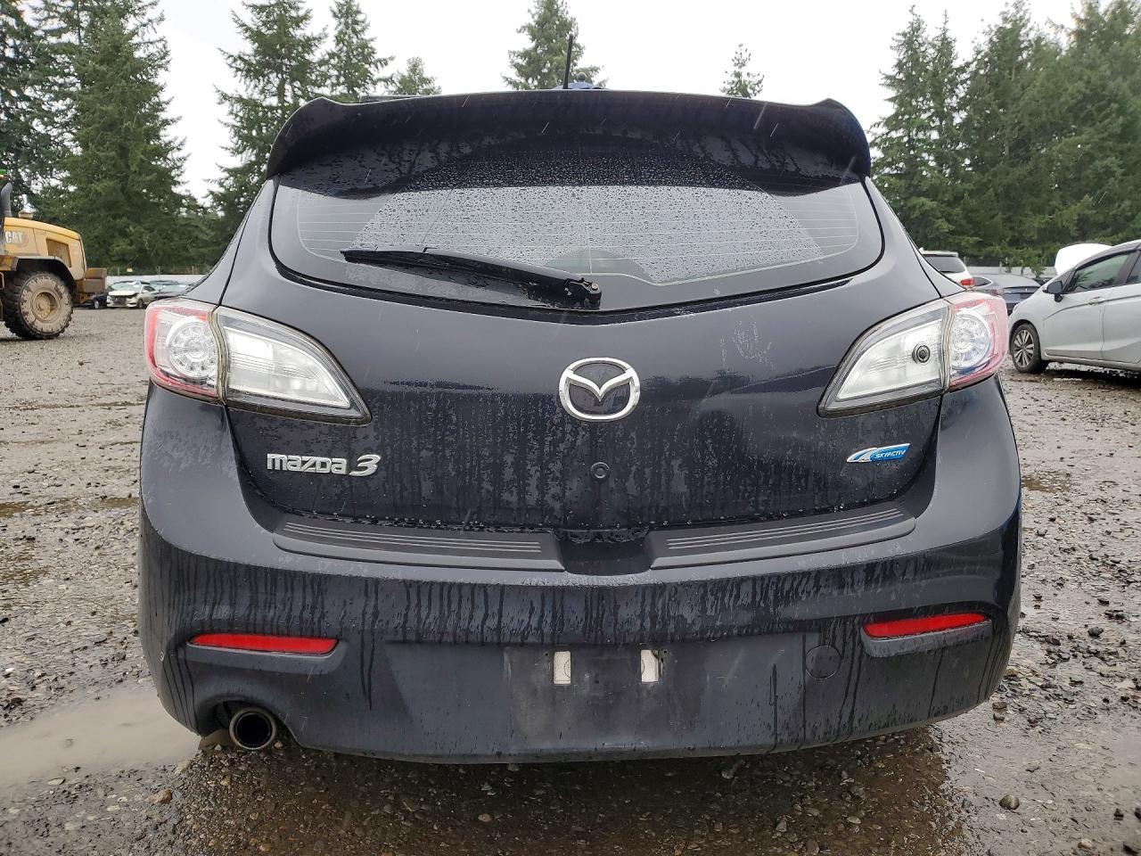 2013 MAZDA 3