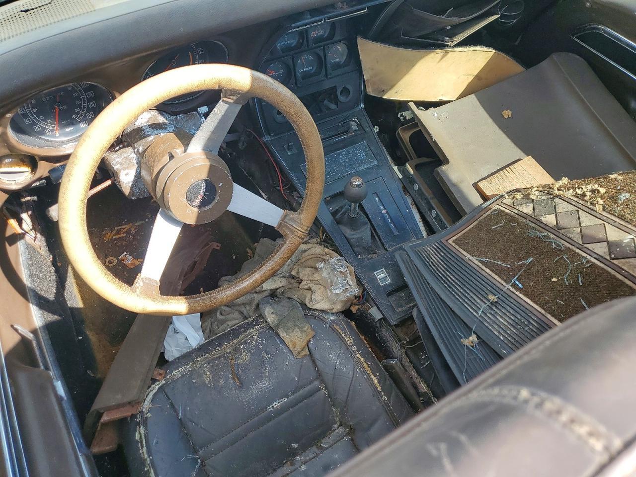 1977 CHEVROLET CORVETTE
