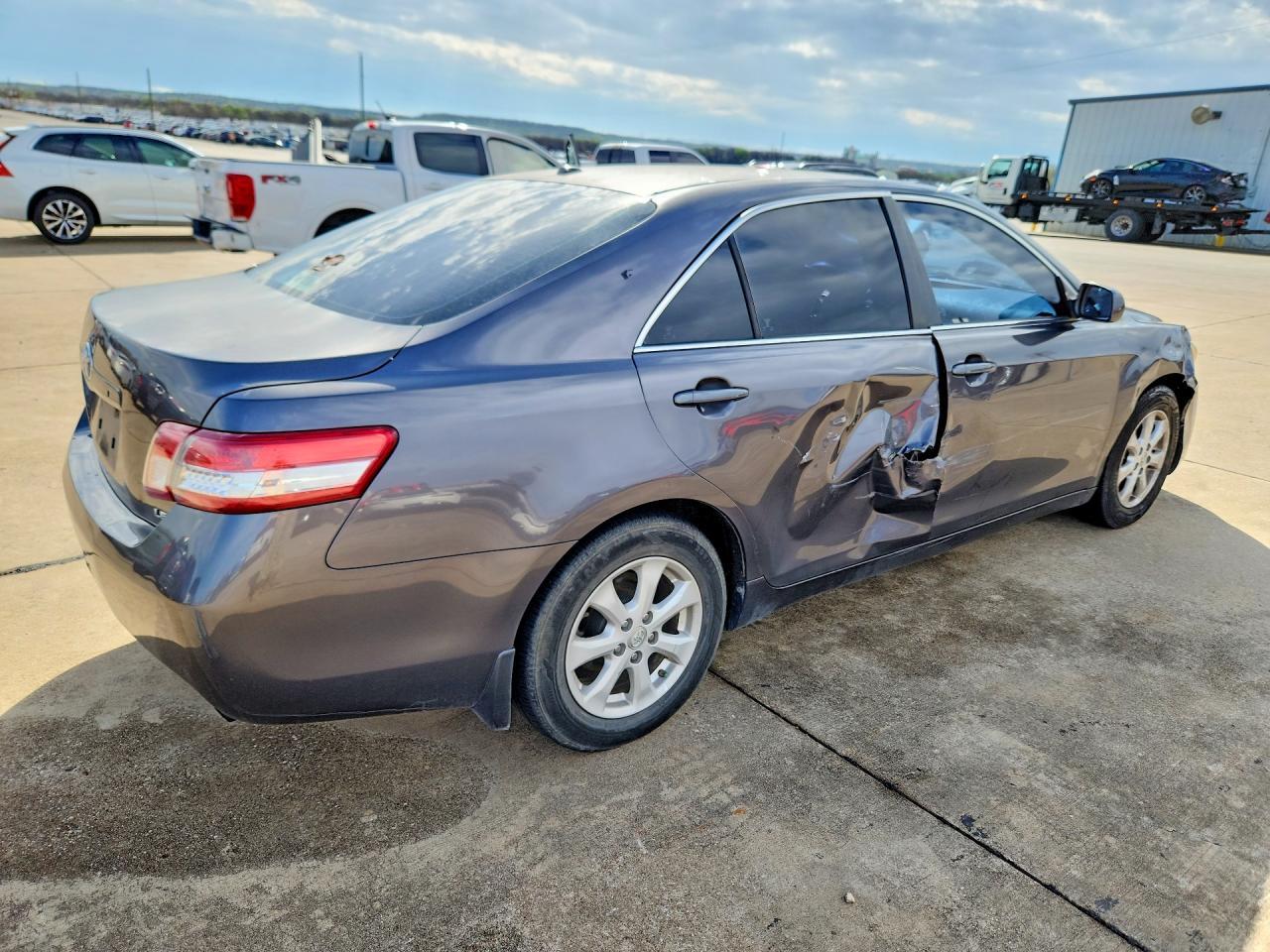 2011 TOYOTA CAMRY