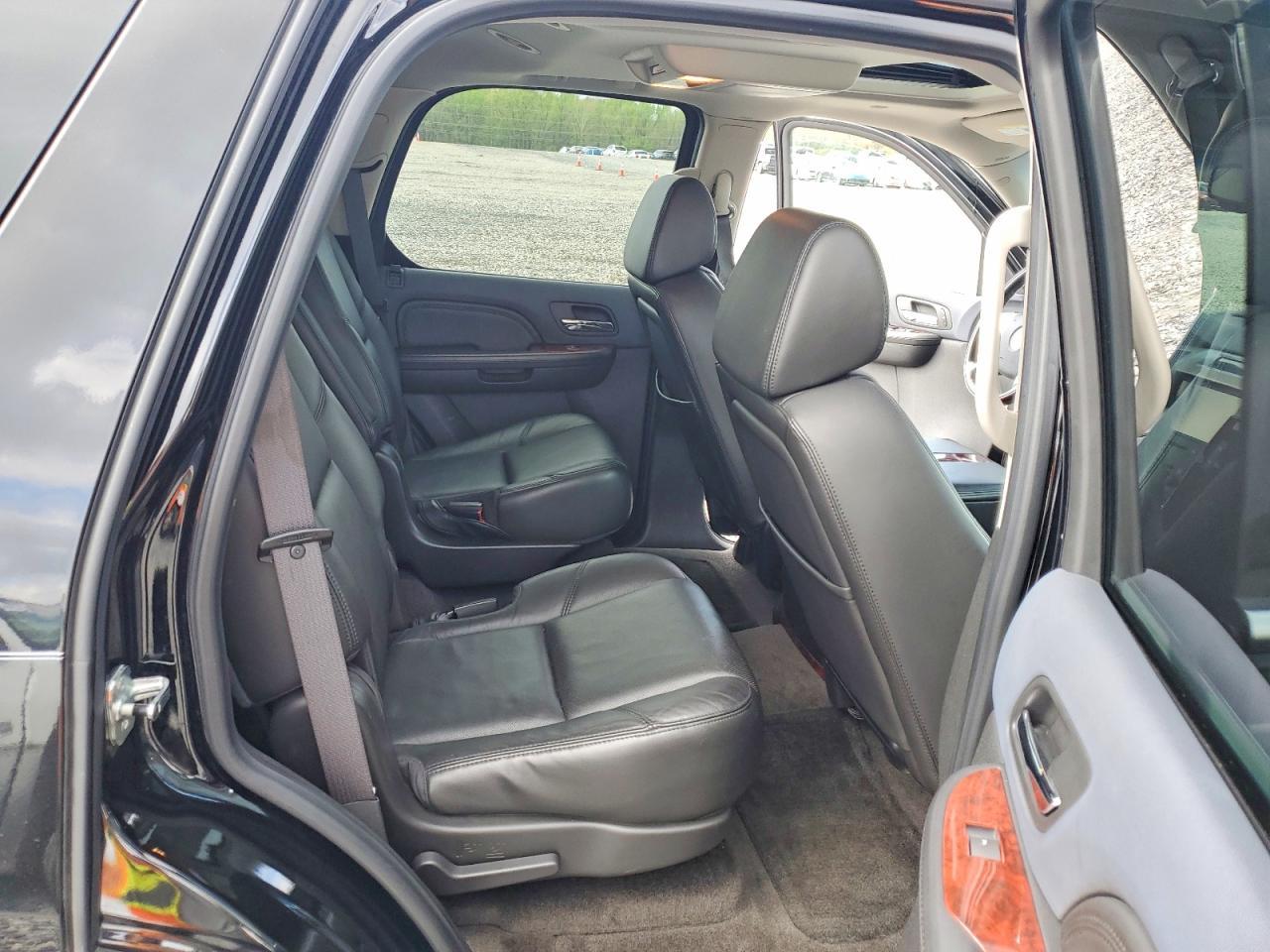 2009 CADILLAC ESCALADE
