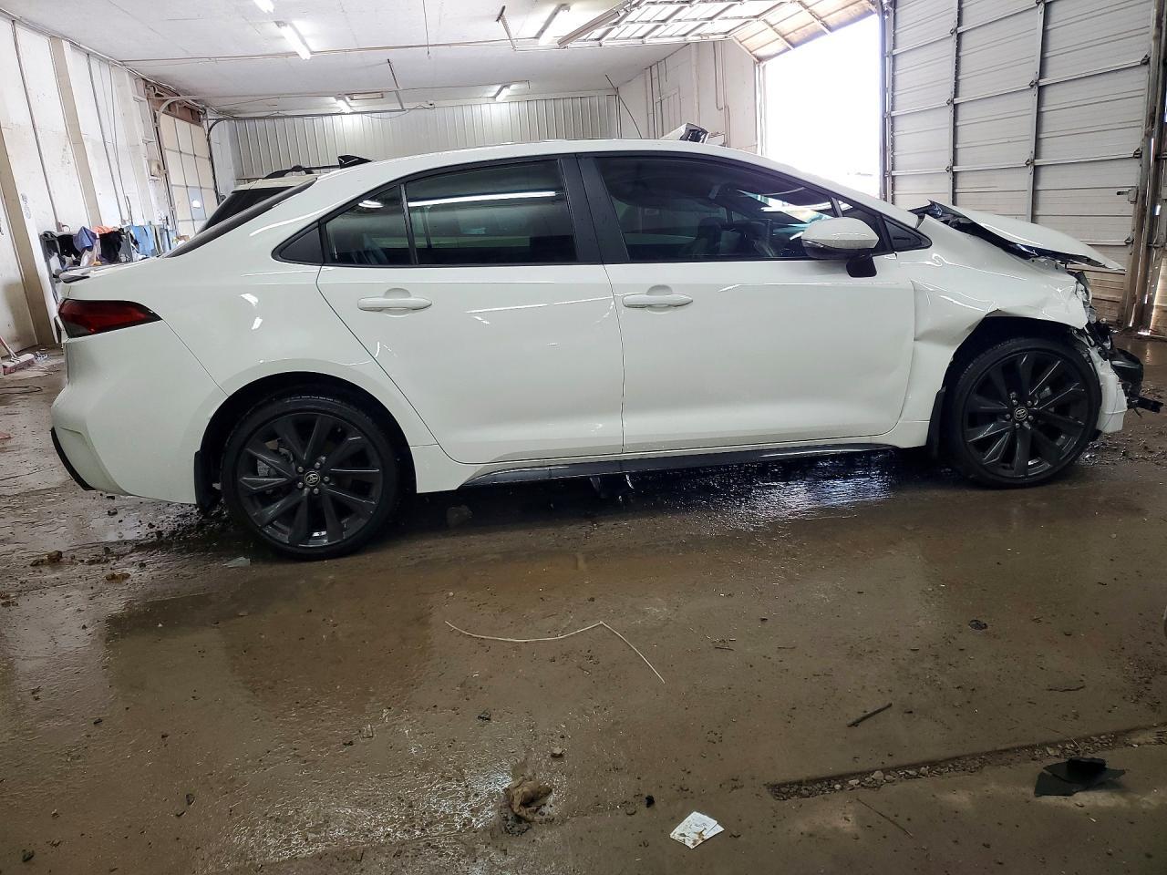 2024 TOYOTA COROLLA