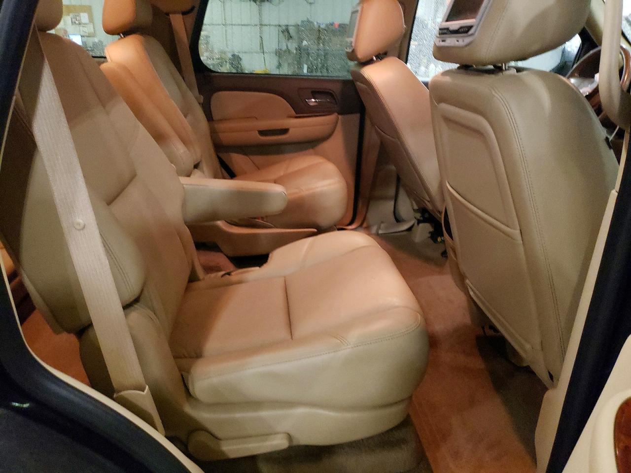2010 CHEVROLET Tahoe