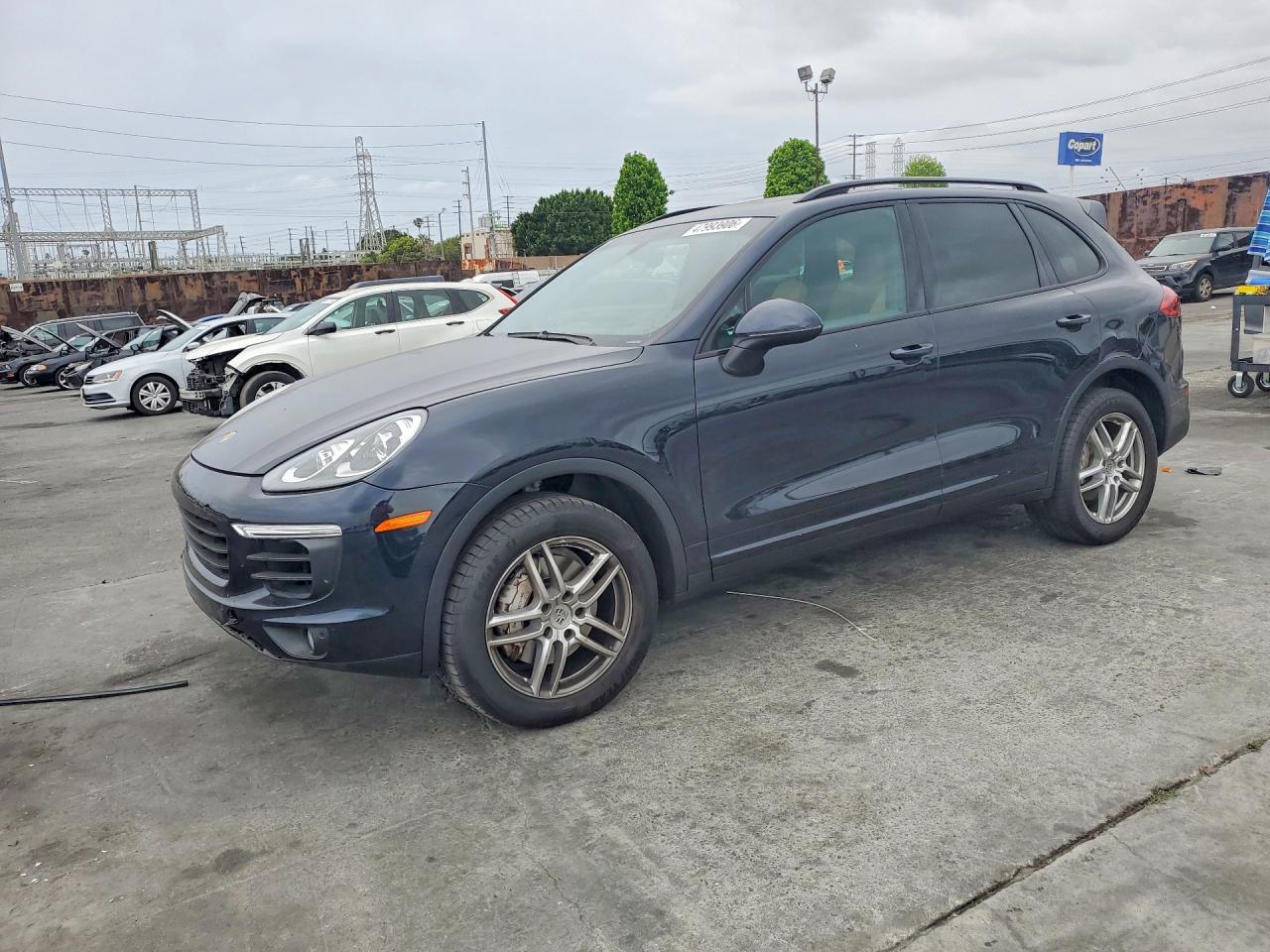 2017 PORSCHE CAYENNE