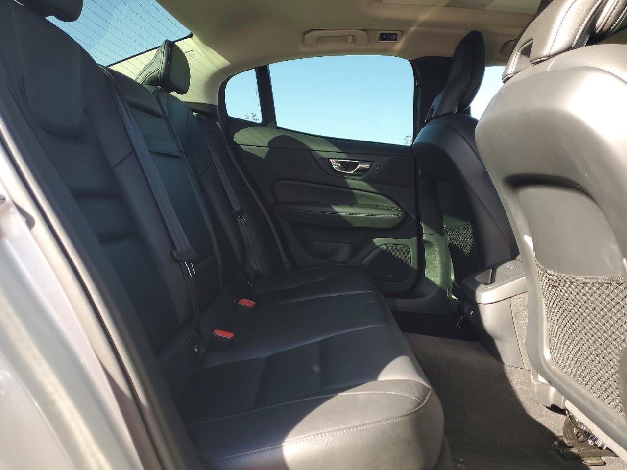 2019 VOLVO S60