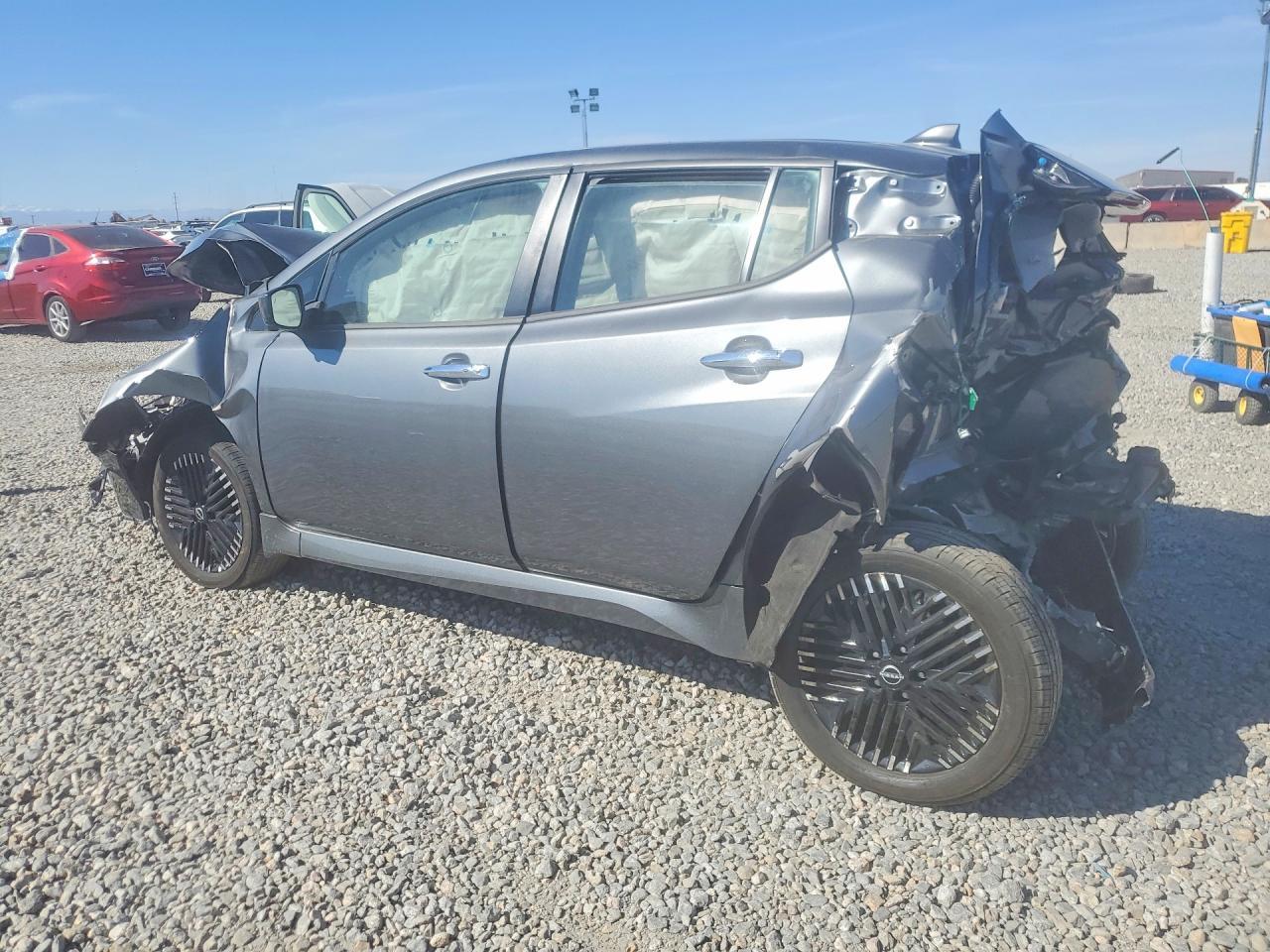 2025 NISSAN LEAF