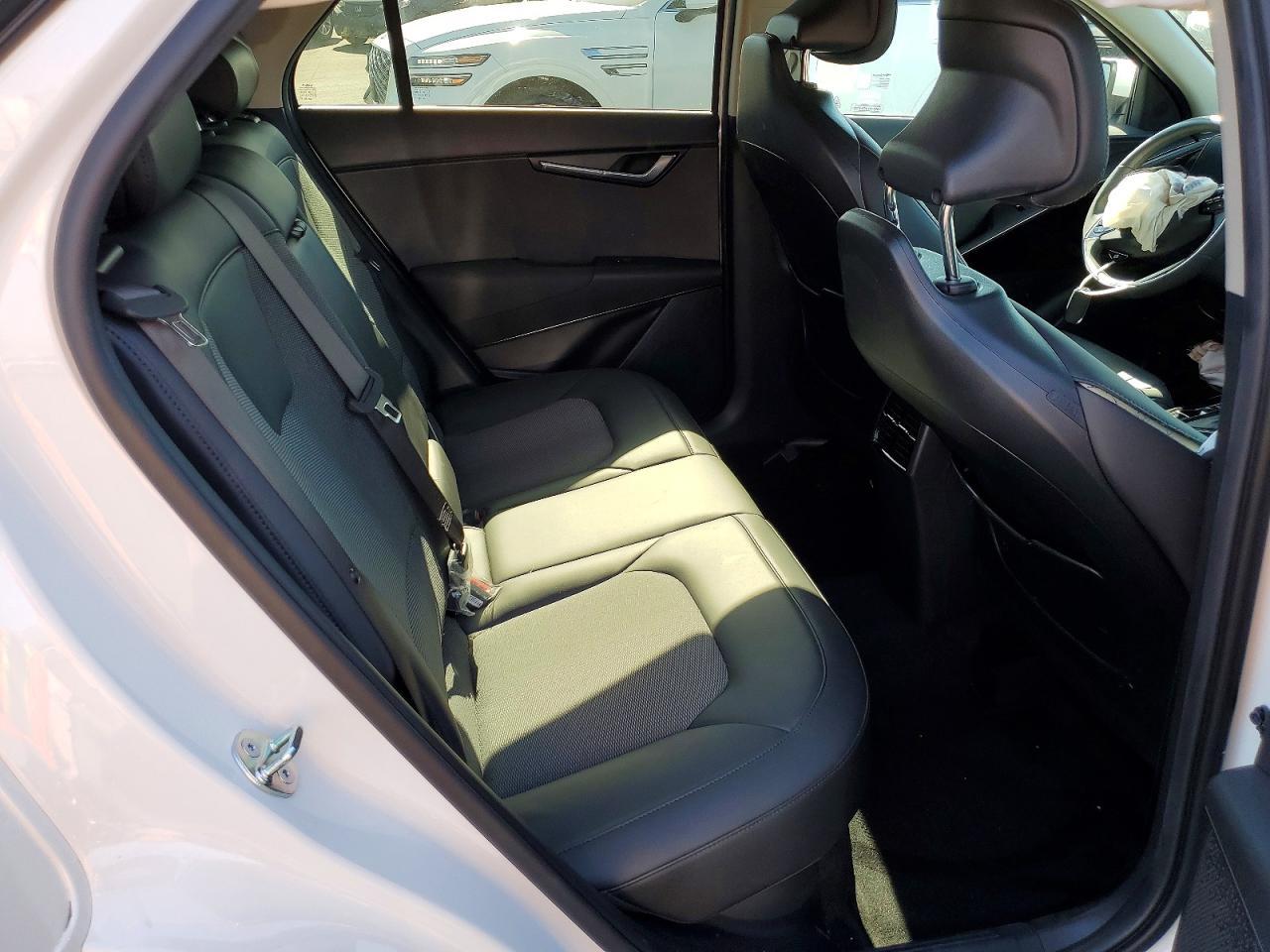 2025 KIA Niro