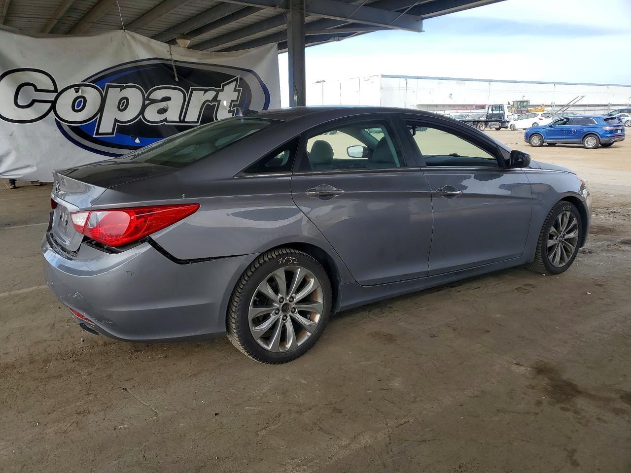 2011 HYUNDAI SONATA