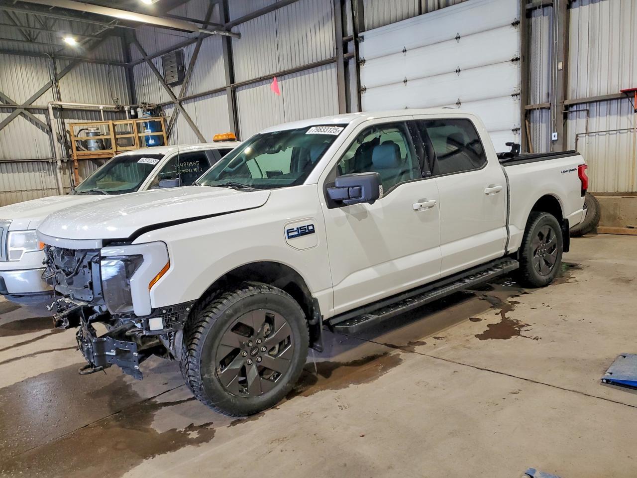 2025 FORD F-150 Lightning