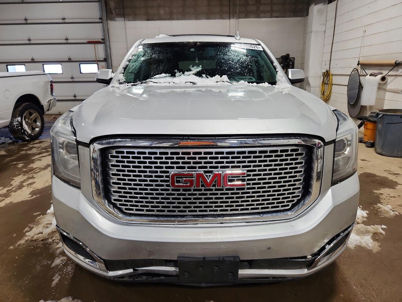 2016 GMC Yukon