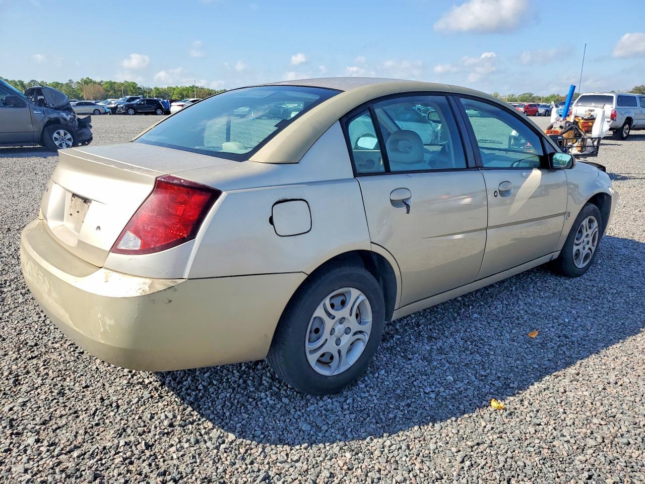 2003 SATURN Ion
