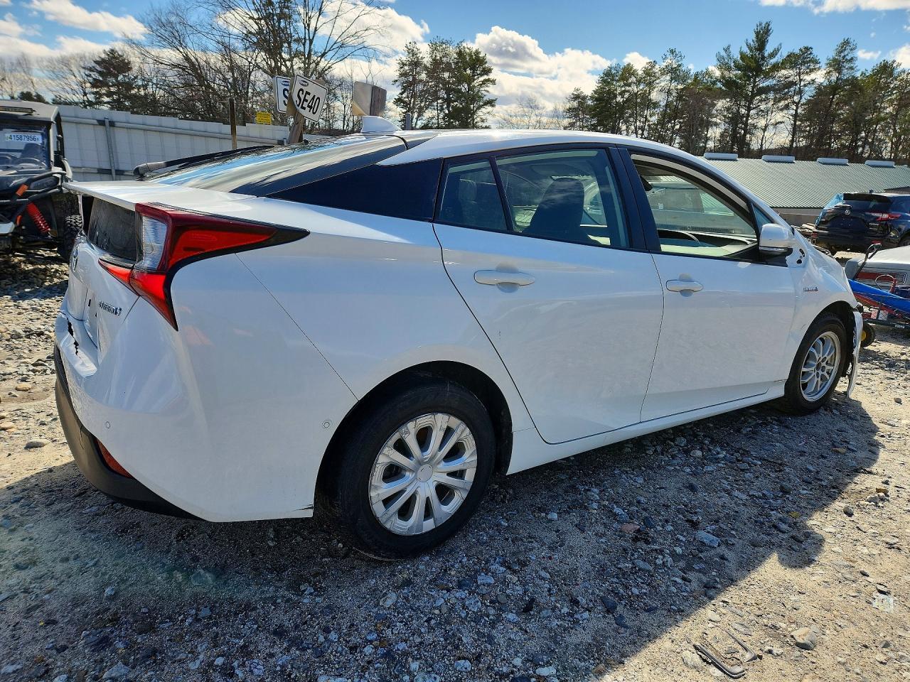 2022 TOYOTA PRIUS