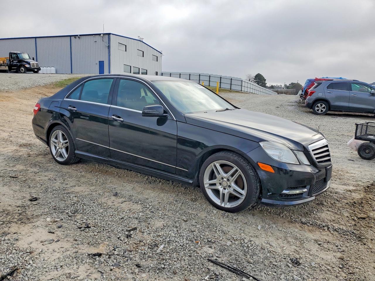 2013 MERCEDES-BENZ E-Class
