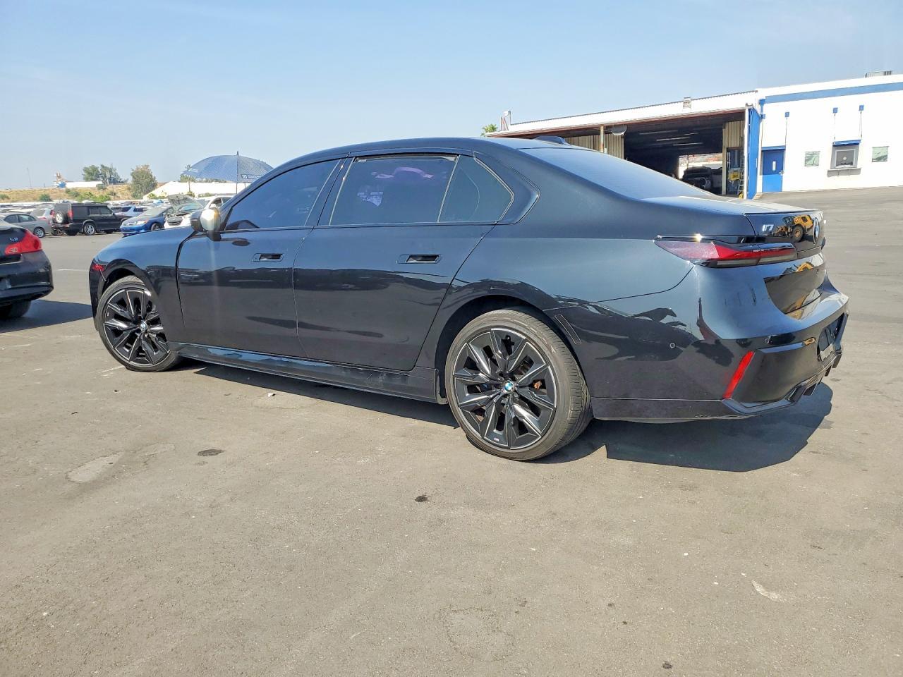 2024 BMW i7