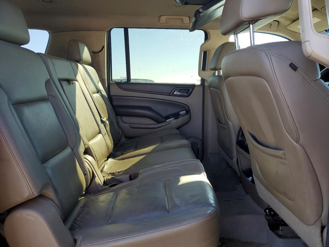 2015 CHEVROLET Suburban