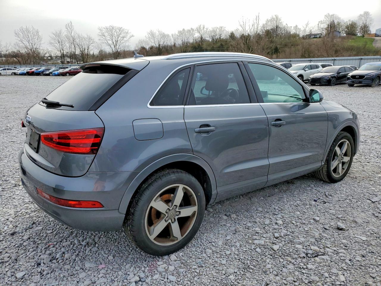 2015 AUDI Q3