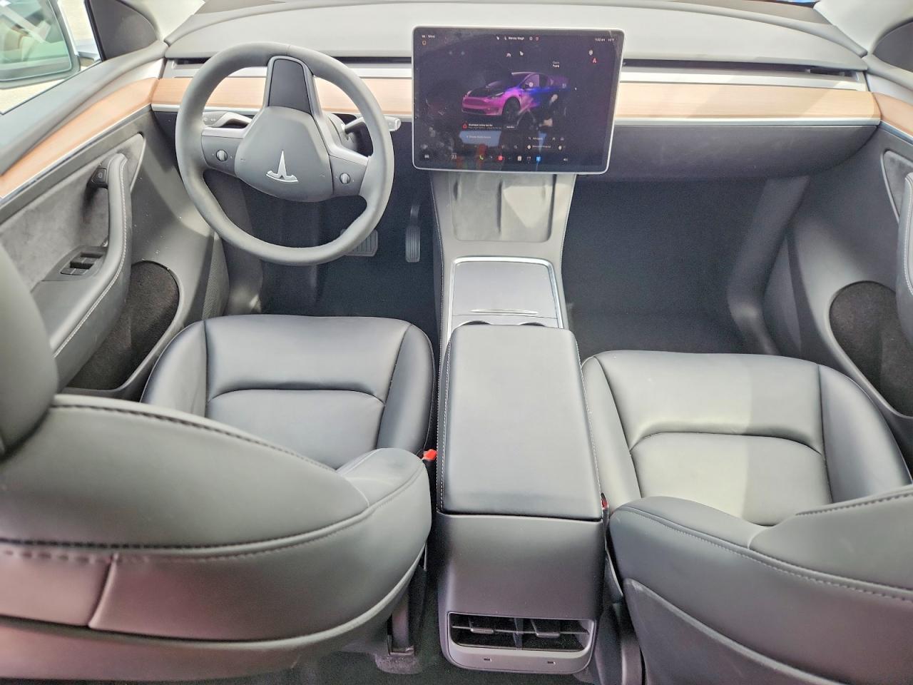 2025 TESLA MODEL Y