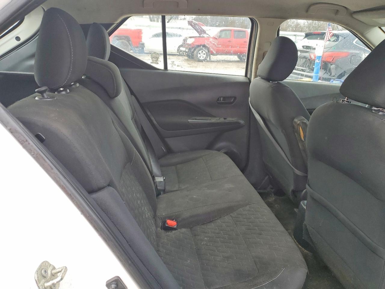 2021 NISSAN KICKS