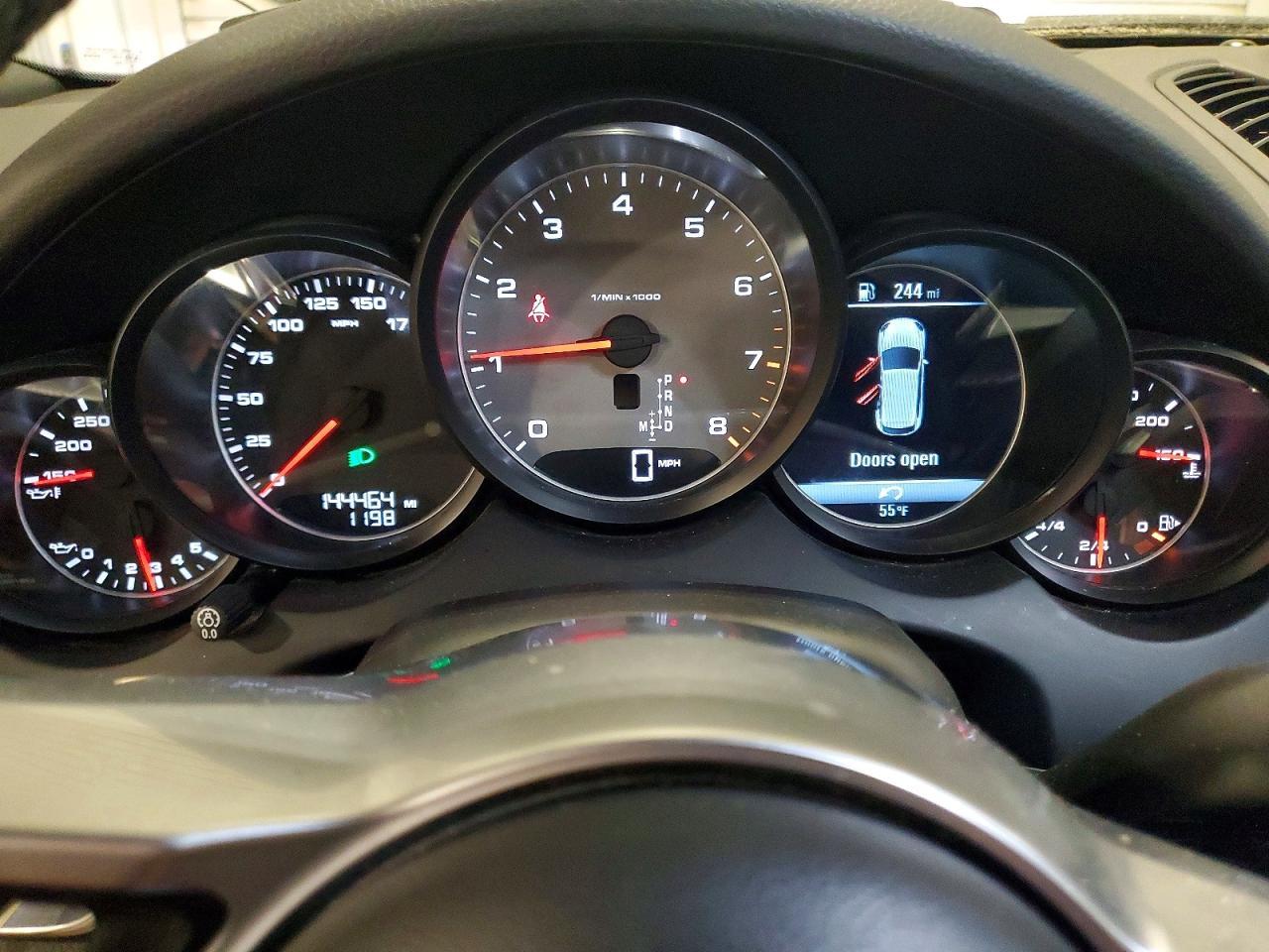 2015 PORSCHE CAYENNE