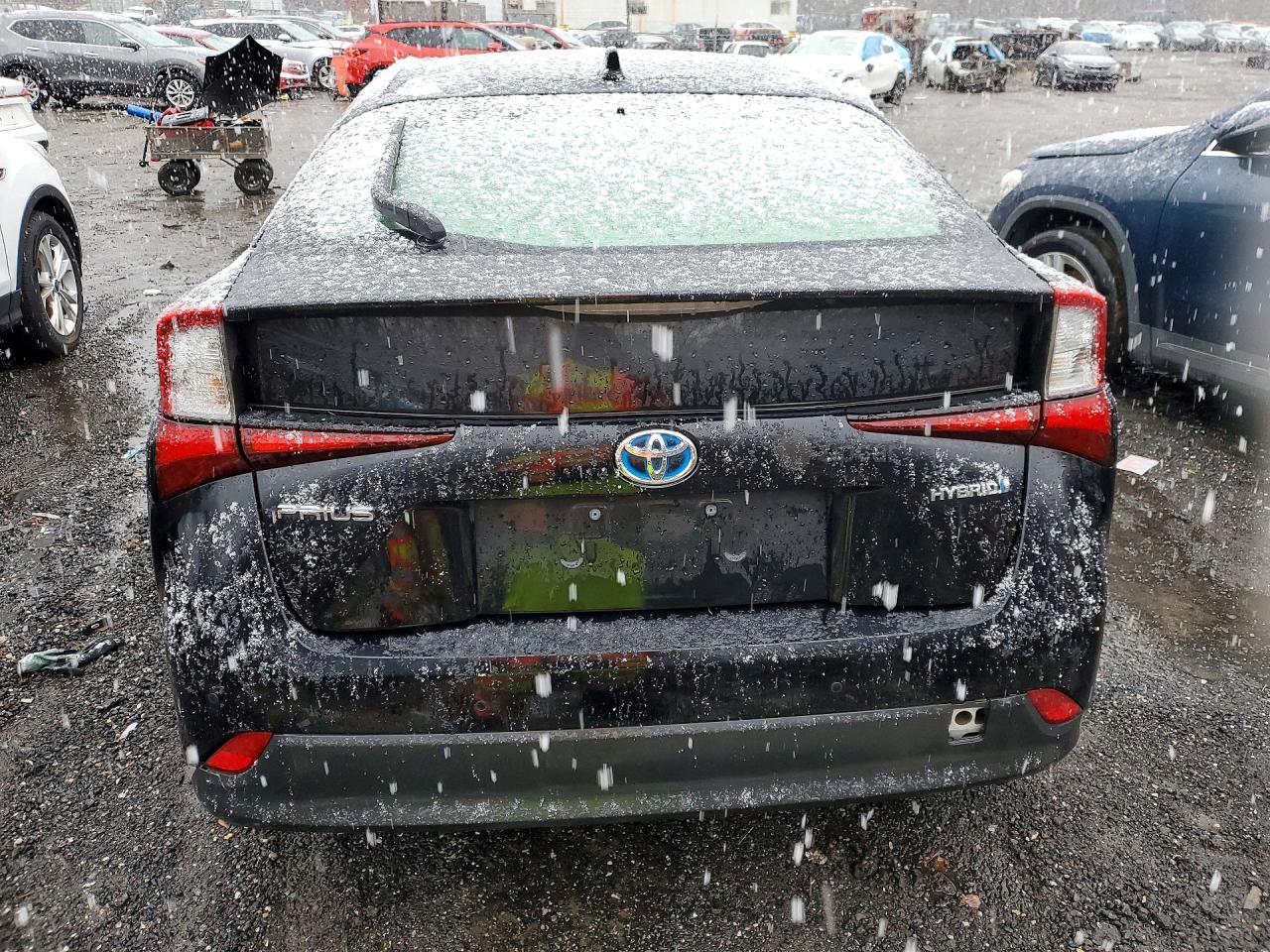 2022 TOYOTA PRIUS