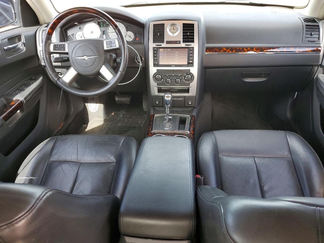 2010 CHRYSLER 300