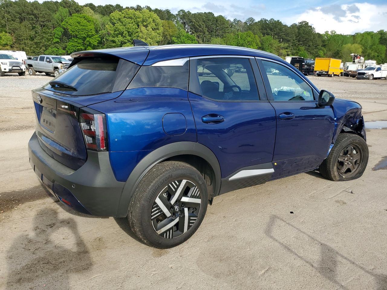 2026 NISSAN KICKS