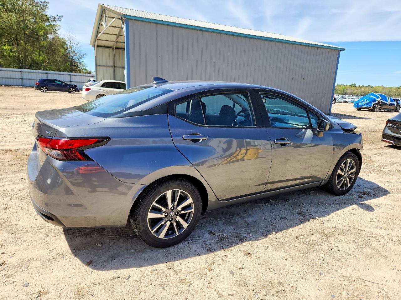 2022 NISSAN VERSA