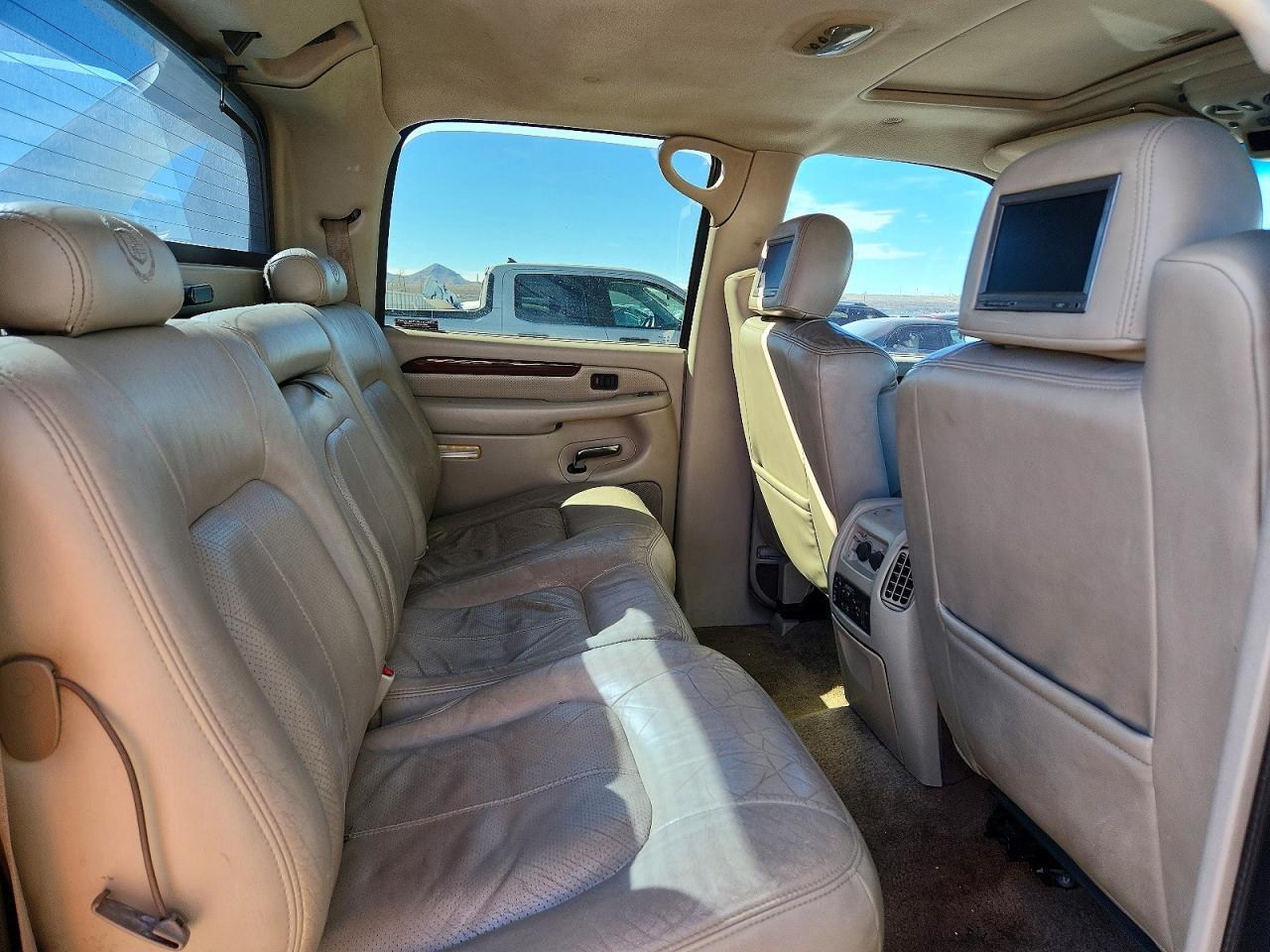 2002 CADILLAC Escalade EXT