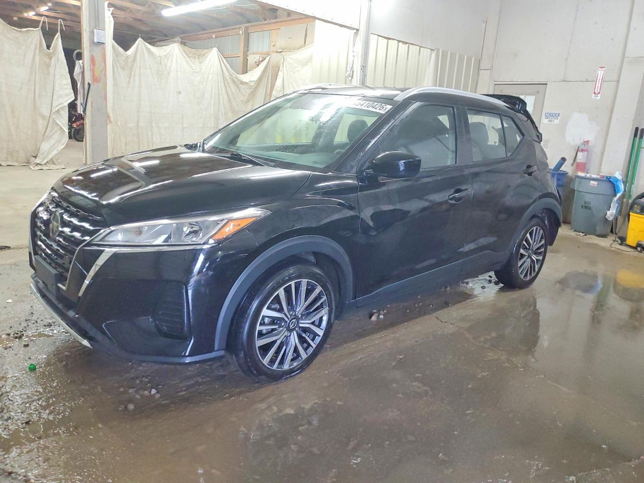 2021 NISSAN KICKS