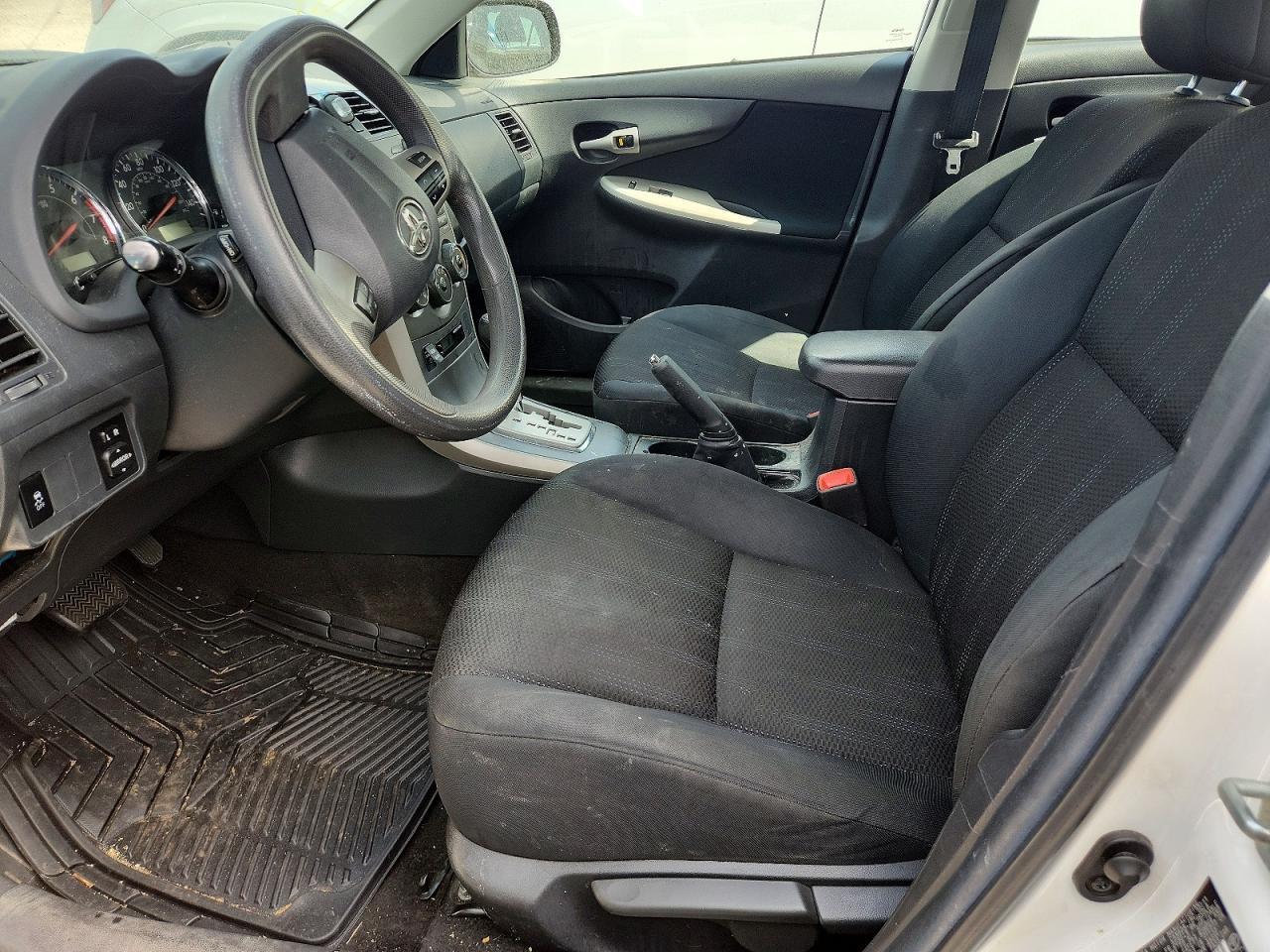 2011 TOYOTA COROLLA