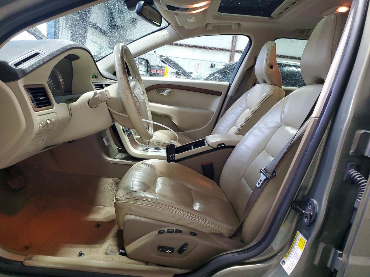 2009 VOLVO XC70