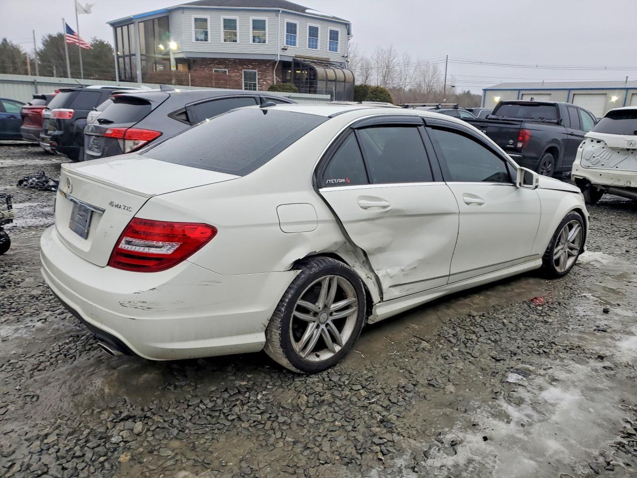 2012 MERCEDES-BENZ C-CLASS