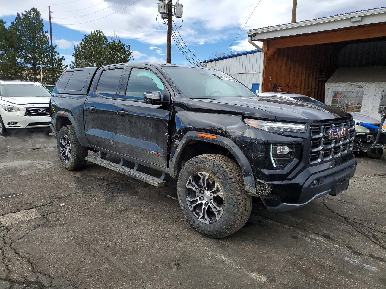 2023 GMC CANYON