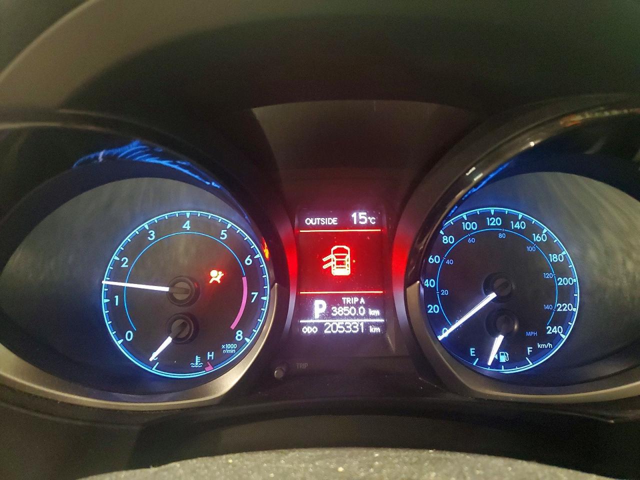 2015 TOYOTA COROLLA