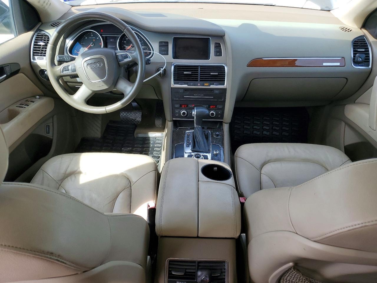 2010 AUDI Q7