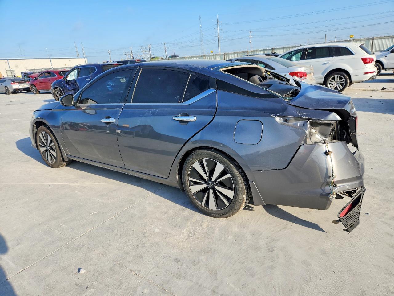 2022 NISSAN ALTIMA