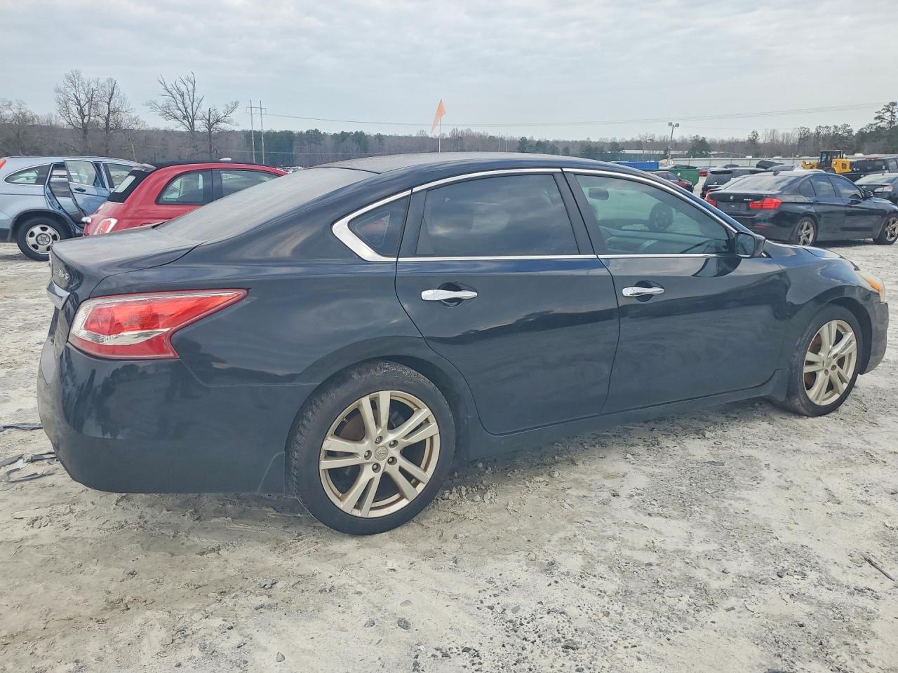 2013 NISSAN ALTIMA