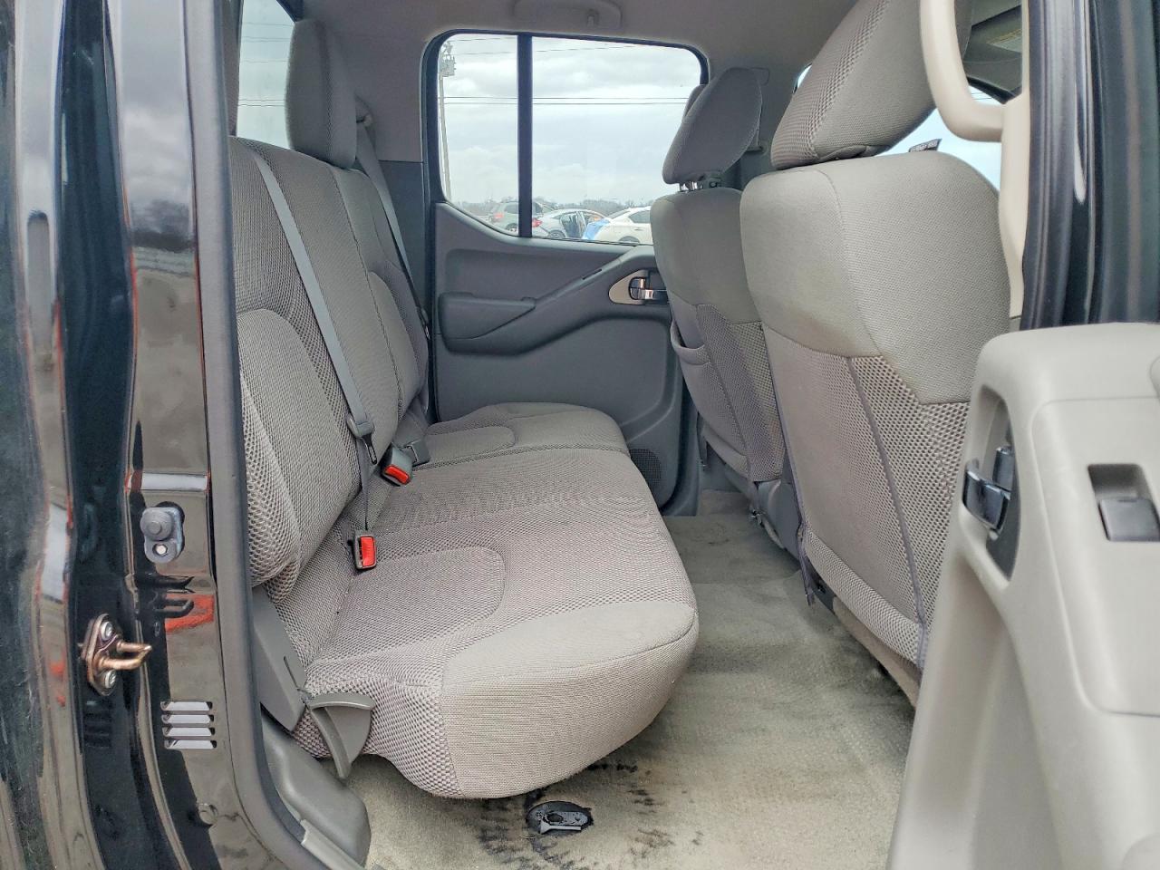 2016 NISSAN Frontier