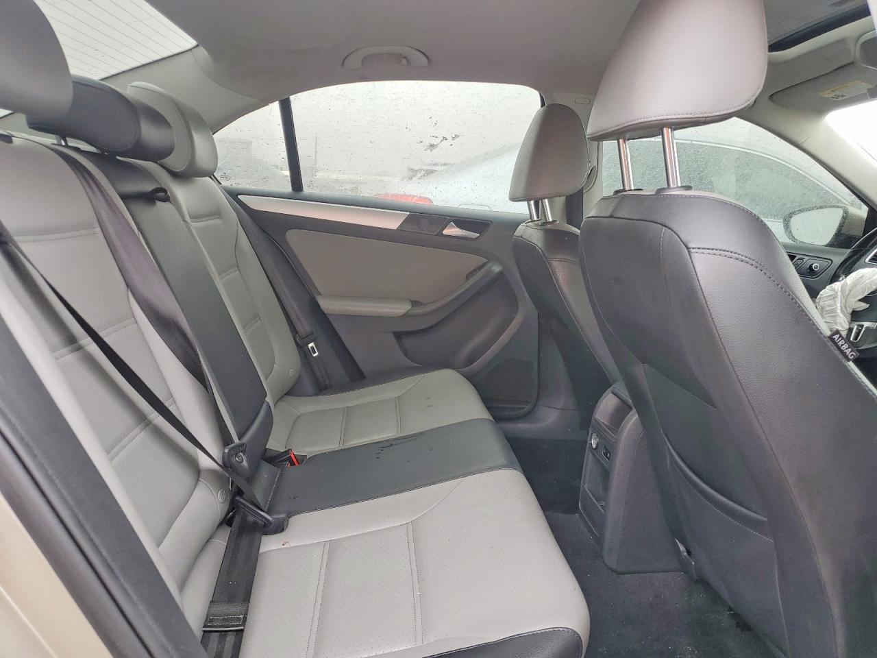 2013 VOLKSWAGEN JETTA