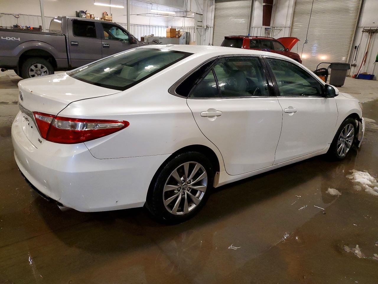 2015 TOYOTA CAMRY