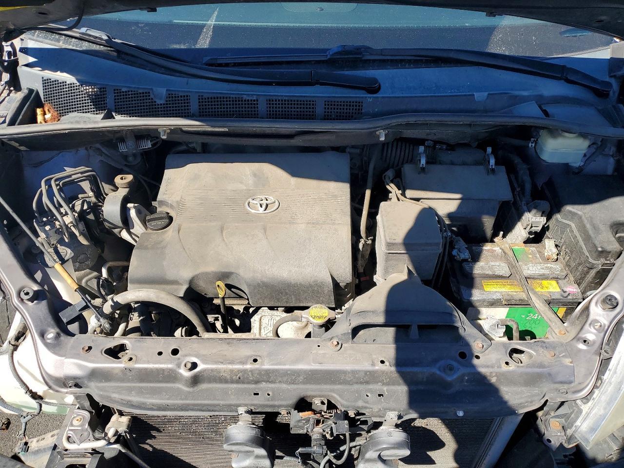 2015 TOYOTA SIENNA