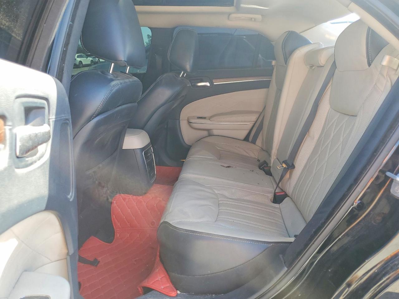 2019 CHRYSLER 300