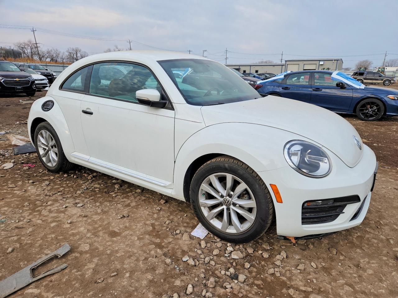 2017 VOLKSWAGEN Beetle