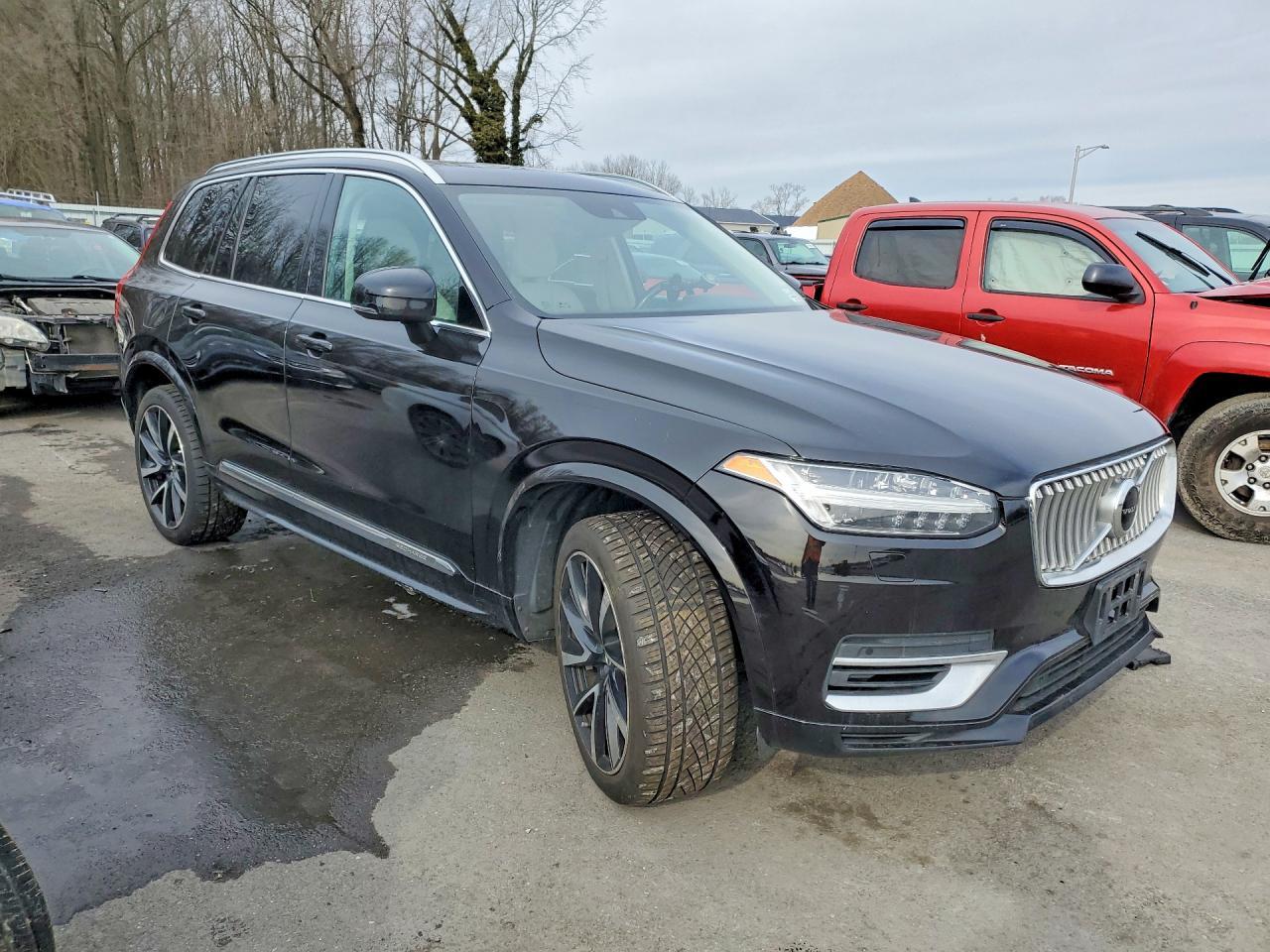2021 VOLVO XC90