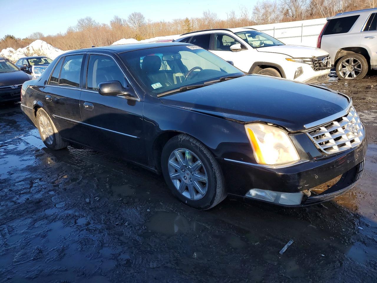 2011 CADILLAC DTS