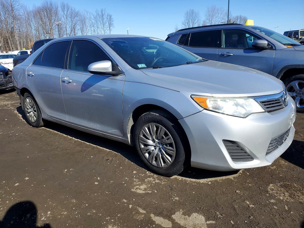 2014 TOYOTA CAMRY