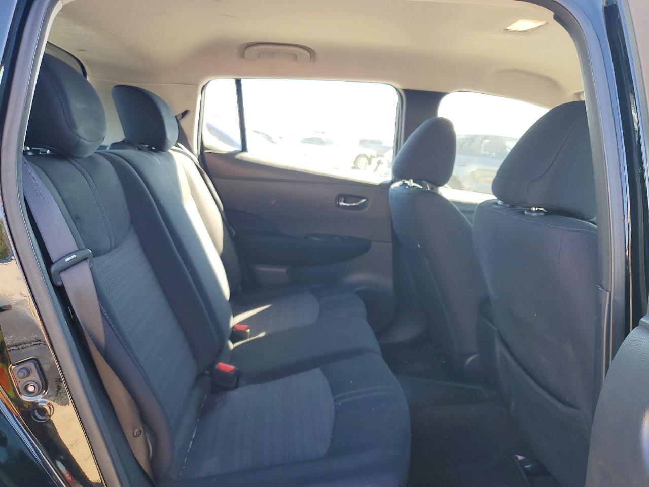 2019 NISSAN LEAF